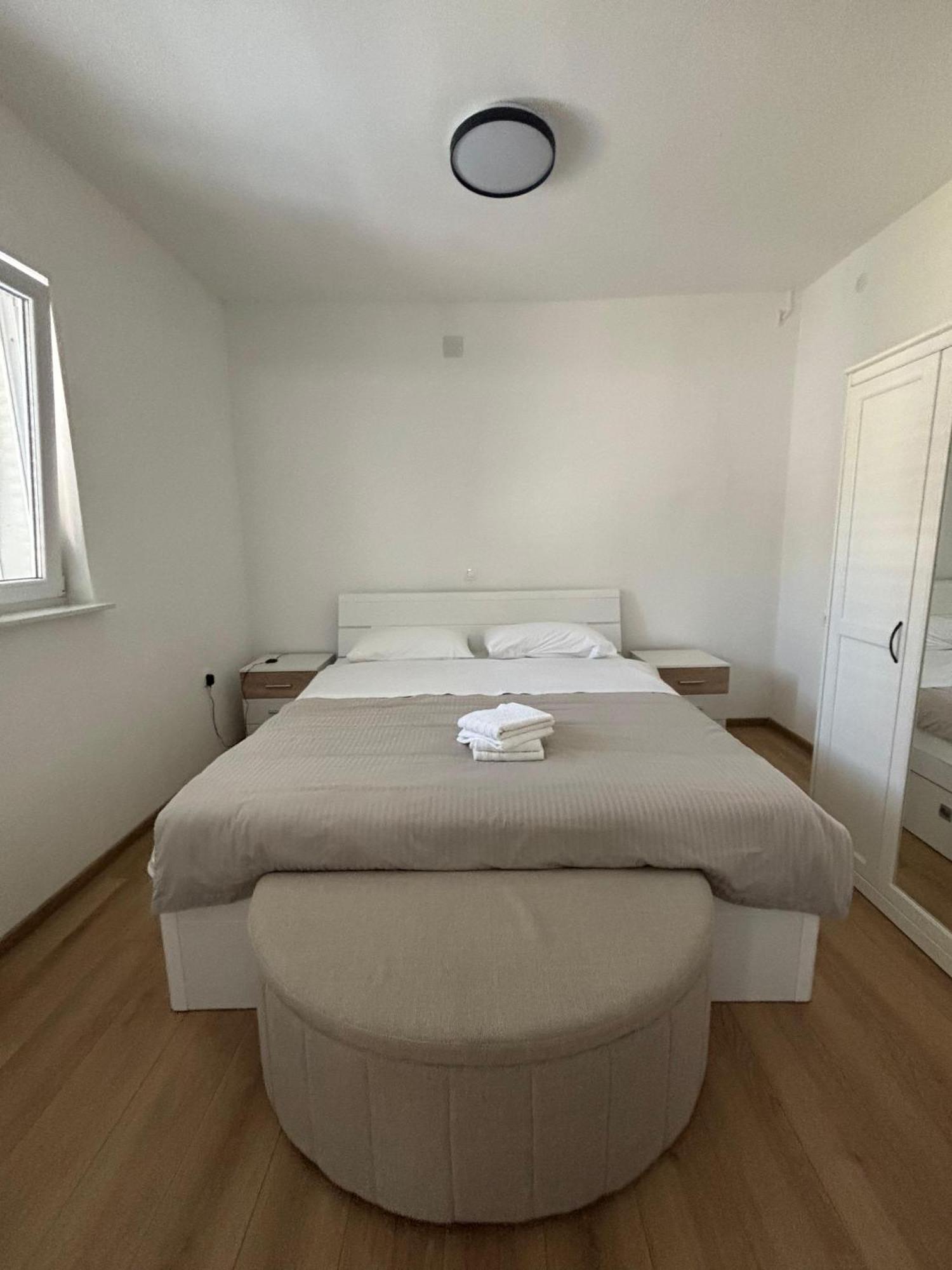 Studio Apartman Sedmica Zadar Exteriör bild