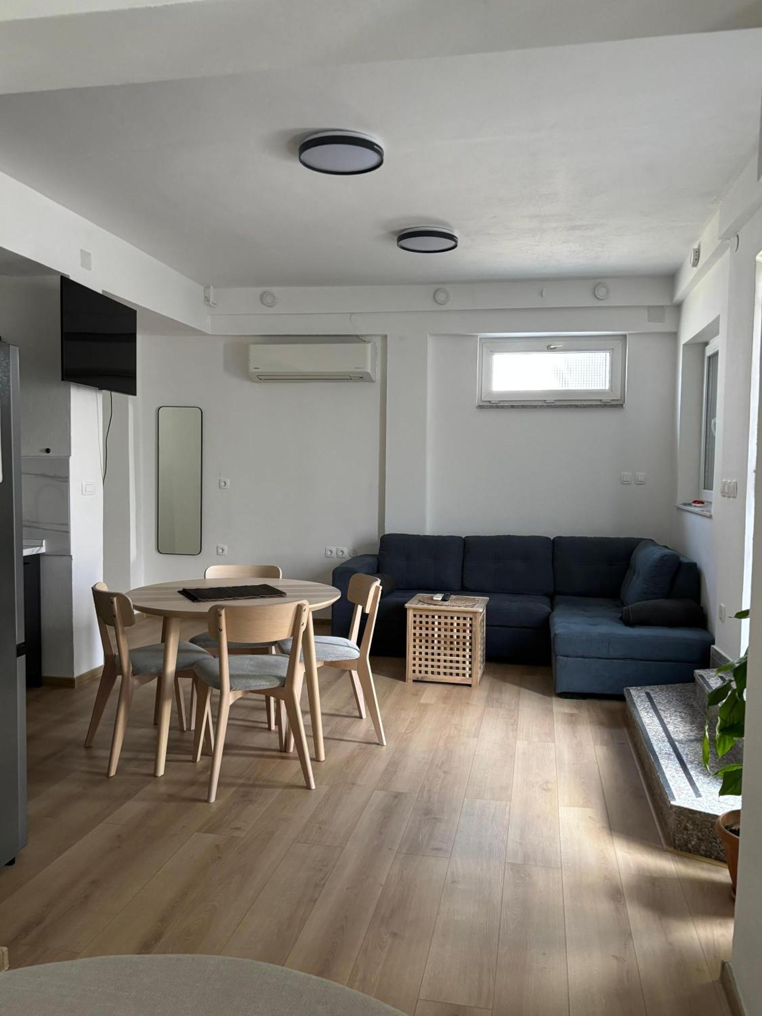 Studio Apartman Sedmica Zadar Exteriör bild
